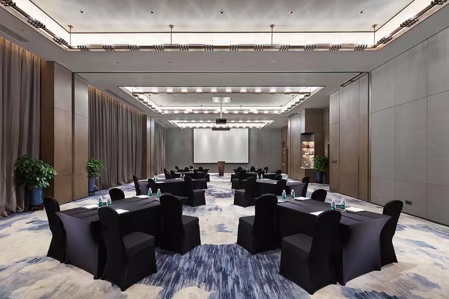 昆明融創(chuàng)萬達(dá)文華酒店汽車發(fā)布會