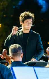 昆明旅行團(tuán),昆明策劃公司,昆明拓展公司:古鎮(zhèn)響起悠揚(yáng)樂聲，國風(fēng)古韻官渡細(xì)賞